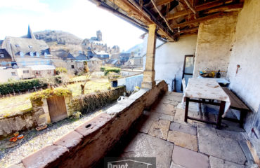 Maison avec terrain en coeur de village, ESTAING