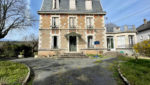 Maison Bourgeoise type 8 avec terrain attenant de 655m2.