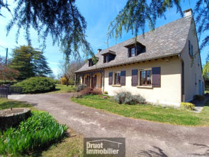 Maison d'architecte de type 6 avec grand terrain