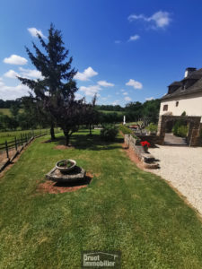 Maison de caractère avec grange sur 3.500m2