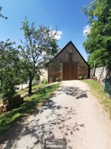 Maison de caractère avec grange sur 3.500m2
