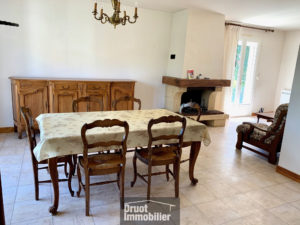 Maison de type 3 de plain pied avec garage et jardin