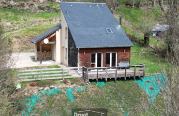 Maison de Type 4, terrain, garage, SAINT CHELY D'AUBRAC