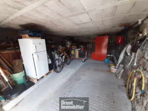 Maison de Type 4/5 avec garage, terrasse et balcon à 2 minutes du centre ville de St Côme d'Olt.