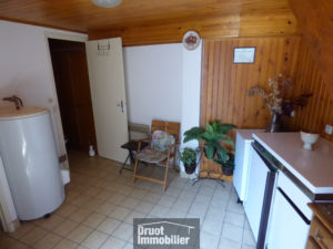 Maison de ville en pierres de Type 2/3, ENTRAYGUES SUR TRUYERE