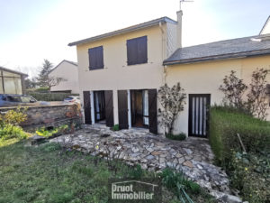 Maison d'habitation T4 avec jardin et garage