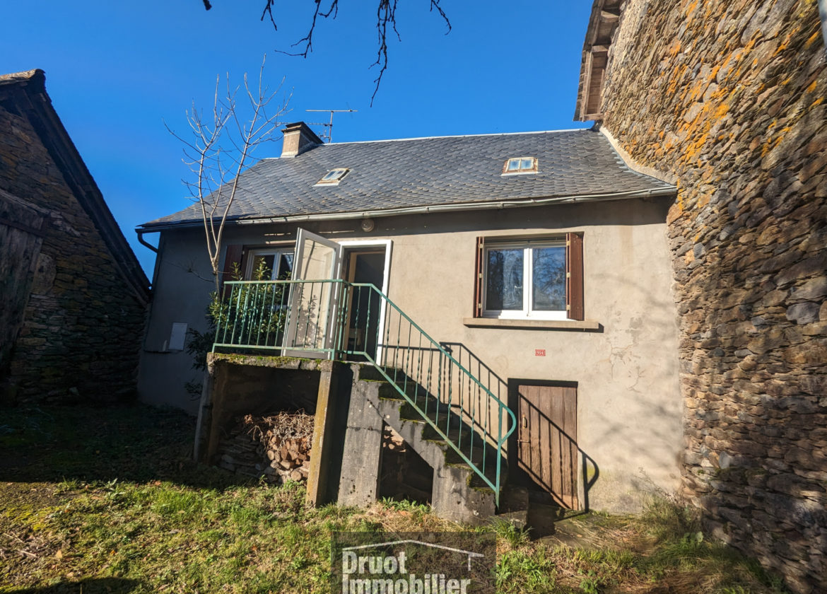 MAISON EN AUBRAC