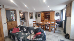 Maison en pierres, 4 chambres, terrasse, secteur ENTRAYGUES