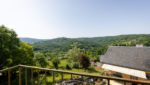 Maison en pierres avec grand terrain attenant