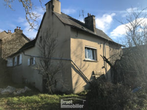 Maison en pierres de type 3 sur 2.500m2 de terrain