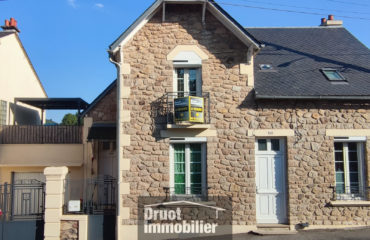 Maison en pierres de type 4 - Centre ville ESPALION