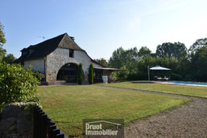 Maison en pierres de type 7