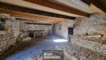 MAISON - GRANGE de 55m2 - garage et cour. CRUEJOULS.