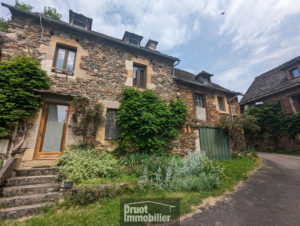 Maison - Grange - Garage - terrain