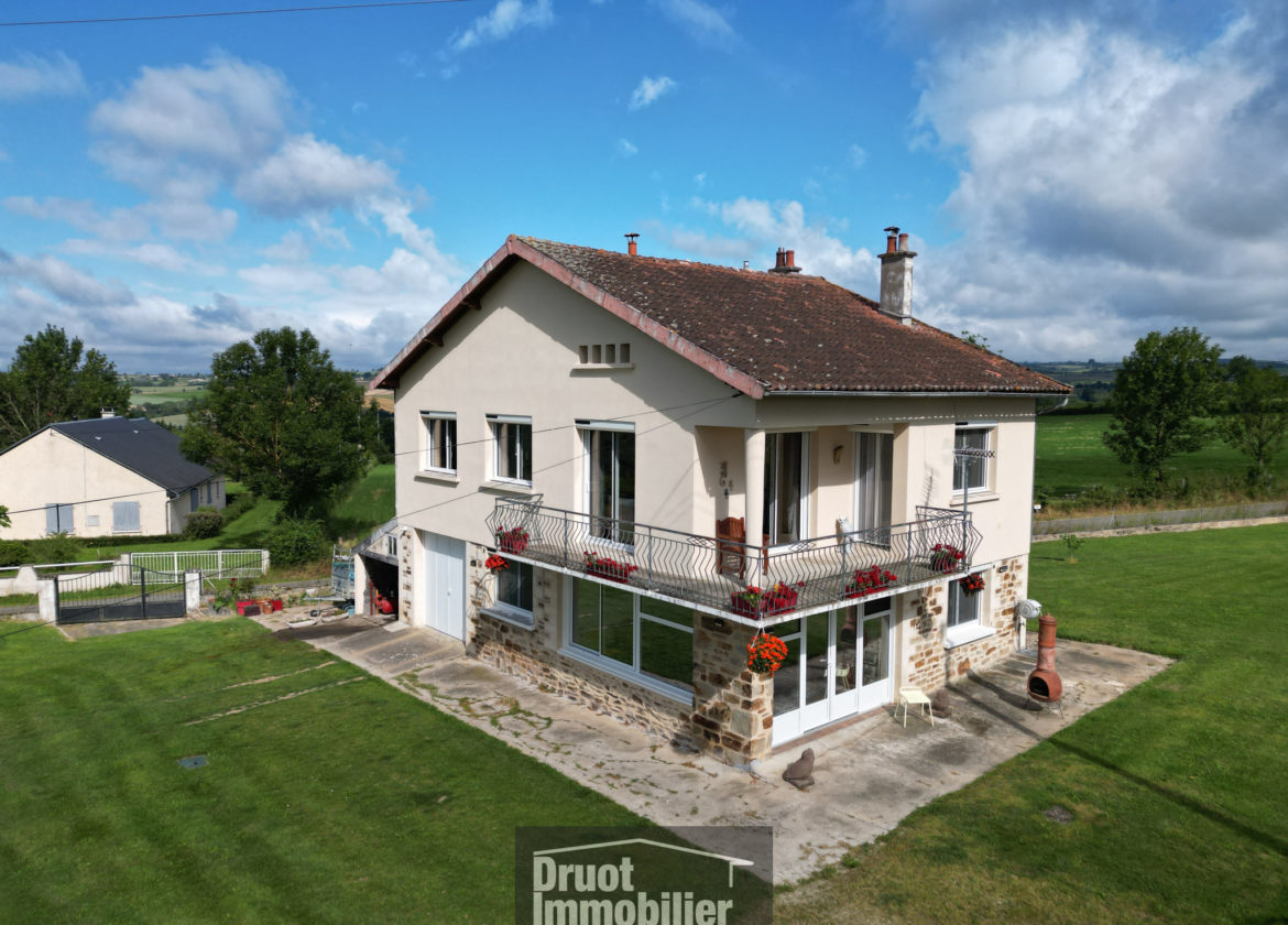 Maison individelle de type 5 de 115m2 avec grand jardin.