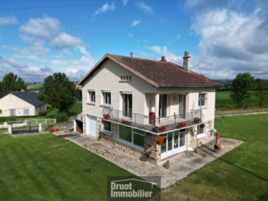 Maison individelle de type 5 de 115m2 avec grand jardin.