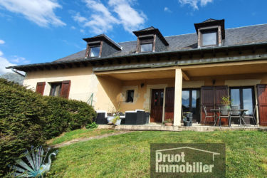 MAISON ST GENIEZ D'OLT -TERRAIN 670m2 - GARAGE