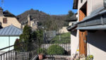 Maisonnette avec garage et jardin