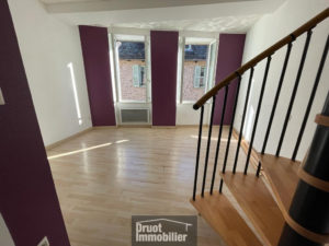 Petit Immeuble situé en centre ville à Entraygues sur Truyère