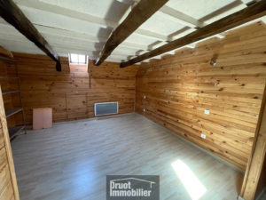 Petit Immeuble situé en centre ville à Entraygues sur Truyère