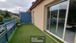 ST GENIEZ D OLT AUBRAC - APPARTEMENT - GARAGE - PARKING PRIVATIF