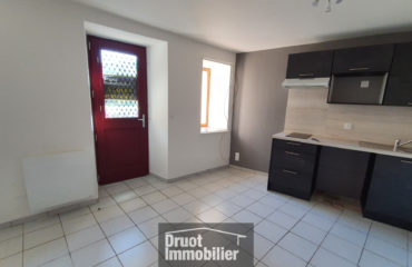 STUDIO - cuisine équipée coeur de village