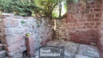 VILLECOMTAL, maison de Type 4 en pierre, garage, dépendance et jardin