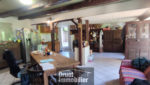 VILLECOMTAL, maison de Type 4 en pierre, garage, dépendance et jardin