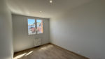 Appartement entièrement rénové de type T4 avec balcon et cave proche du centre-ville d'Espalion