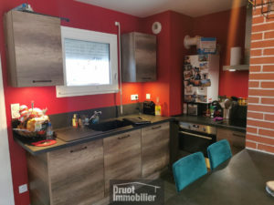 Appartement T3 avec jardin, garage et 1 place de parking