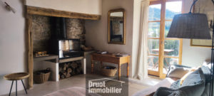 Bel ensemble immobilier rénové à 5 min d'Espalion