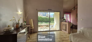 ESPALION, maison de ville, 4 chambres, terrain, garage.