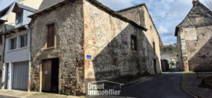 Grange à rénover centre ville ESPALION.