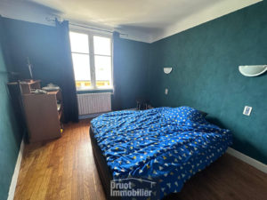 Maison avec cour attenante - LASSOUTS