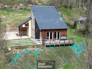 Maison de Type 4, terrain, garage, SAINT CHELY D'AUBRAC