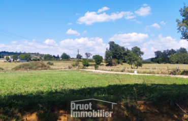 SAINT COME D'OLT, terrain viabilisé 801 m2