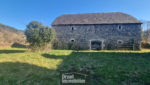 STE EULALIE D OLT - CORPS DE FERME - Grange -Maison -Terrain