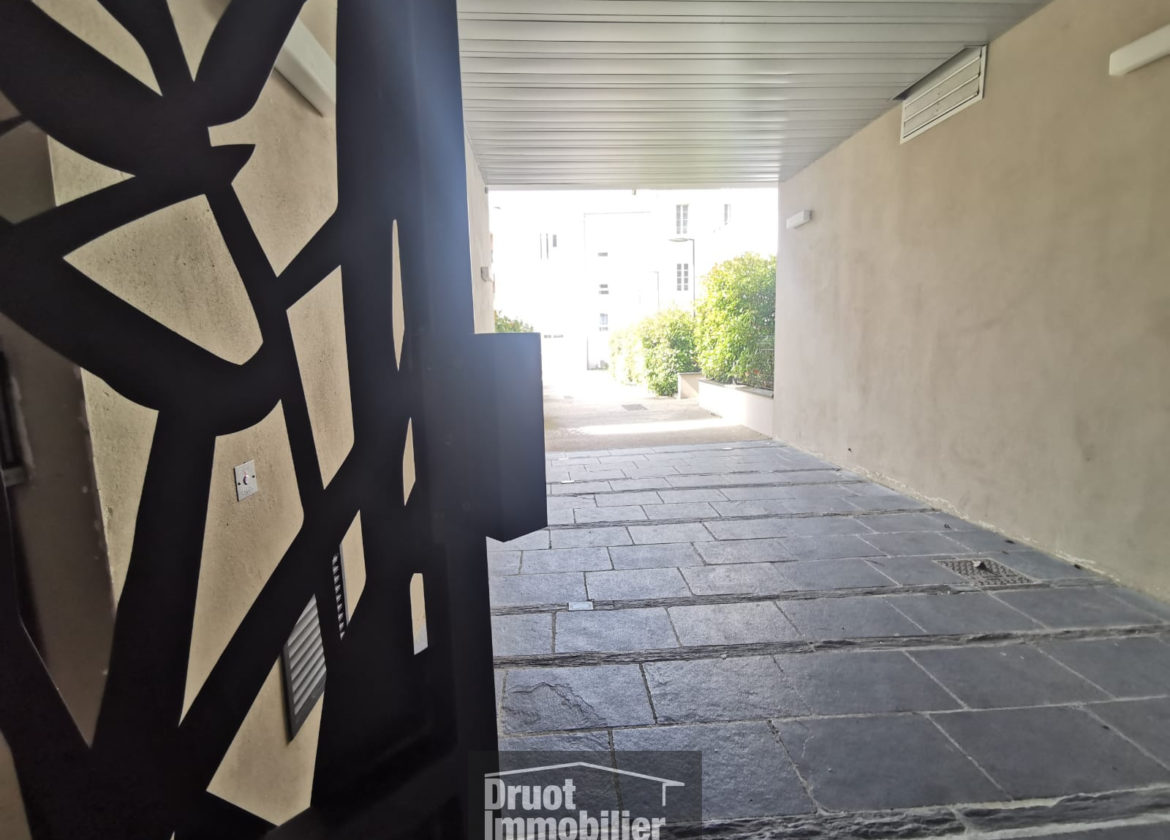 T3 Tour de ville garage et ascenseur Rodez