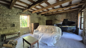 Ancien moulin, 8000 m2 de terrain, à 5 minutes de LAISSAC