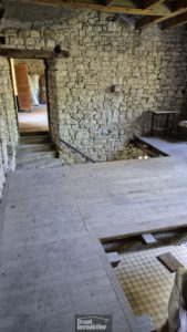 Ancien moulin, 8000 m2 de terrain, à 5 minutes de LAISSAC