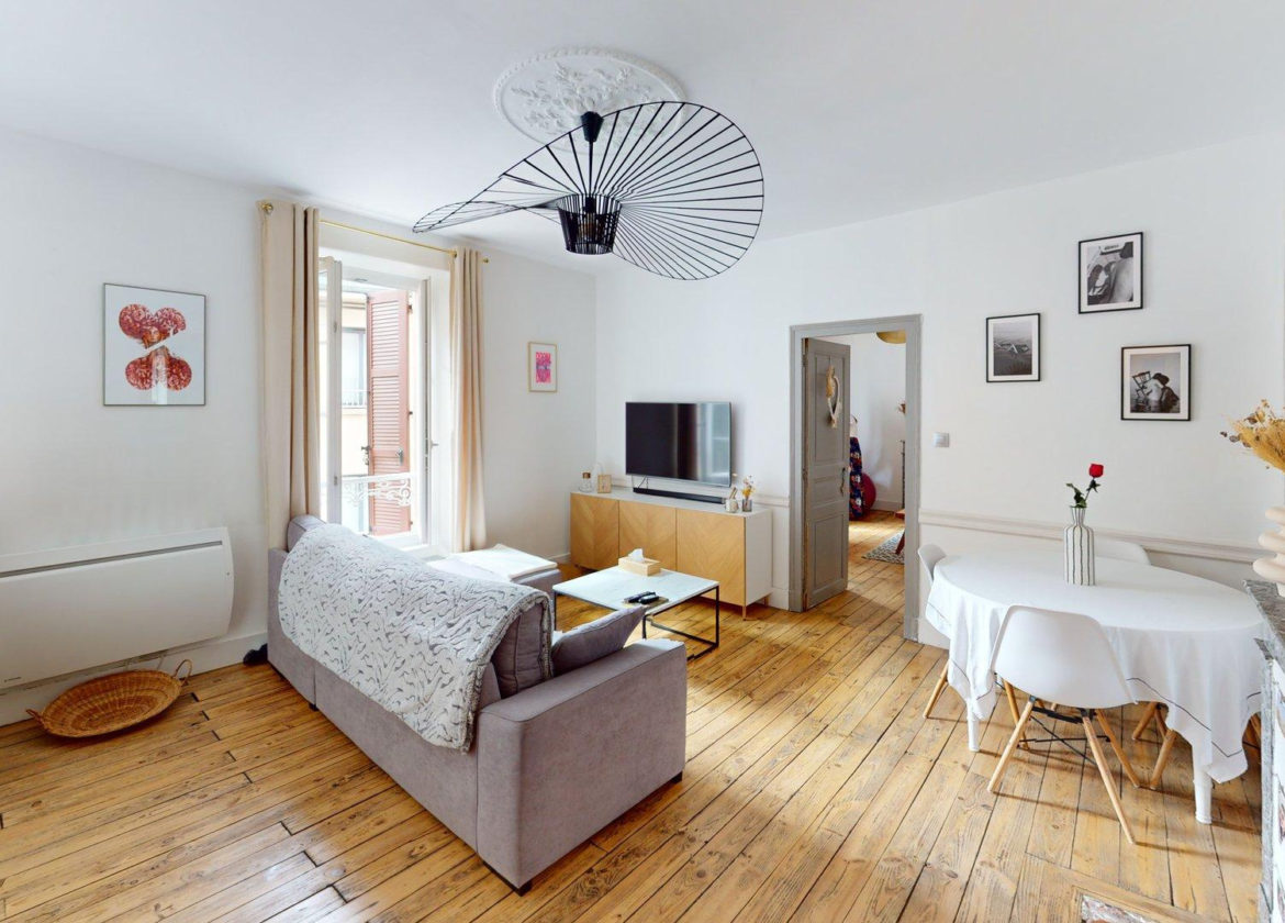 Appartement T2 meublé - Hyper centre avec place de parking couverte