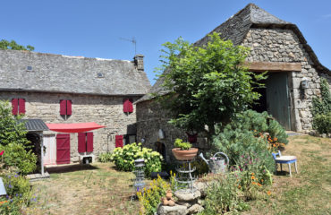 CAMPUAC, ensemble immobilier sur une parcelle de 2000 m2