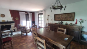 Coeur de ville ESPALION, maison avec garage et jardin