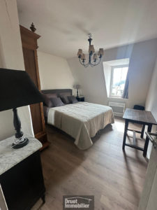 DUPLEX TYPE 4 À LAGUIOLE - ETAT NEUF