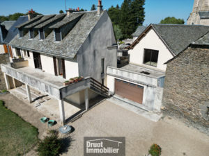 Ensemble immobilier à mi-chemin entre Espalion et Laguiole