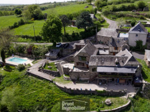 Ensemble immobilier en pierres - Coubisou