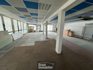 Local commercial de 210m2 - LA PRIMAUBE