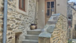 Maison de Type 3, rénovée, coeur de village à ESTAING