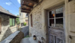 Maison de Type 3, rénovée, coeur de village à ESTAING