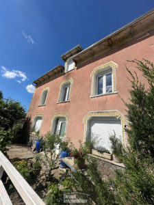 Maison de village avec cour et jardin